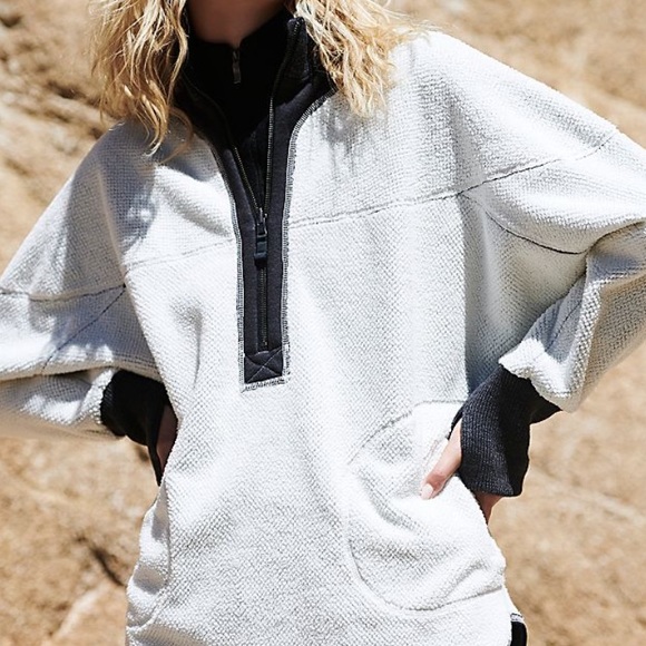 Mountain Dreaming Reversible- creamish w dark gray - Picture 2 of 5